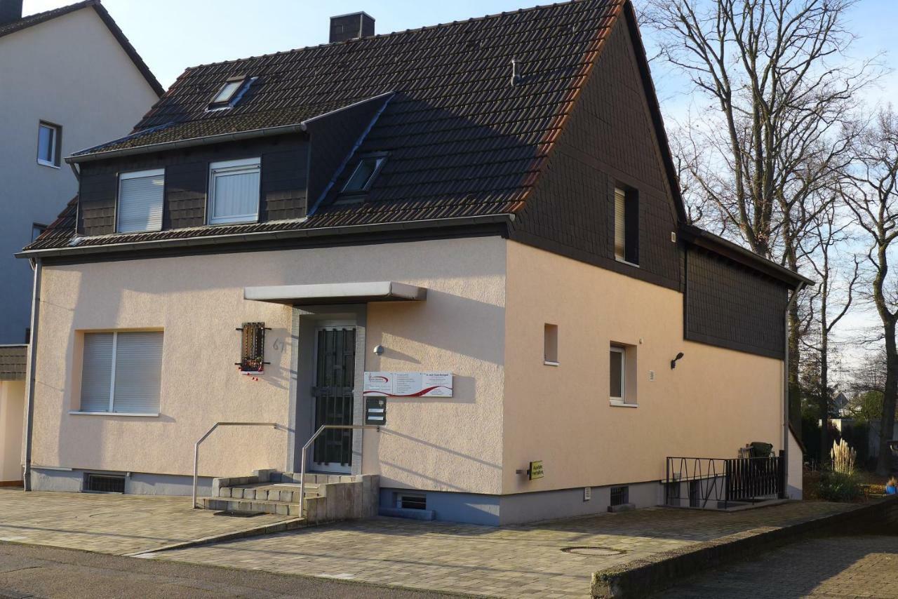 Messe Cgn/Dus Grossraeumige Wohnung In Guter Verkehrslage Leverkusen Zewnętrze zdjęcie
